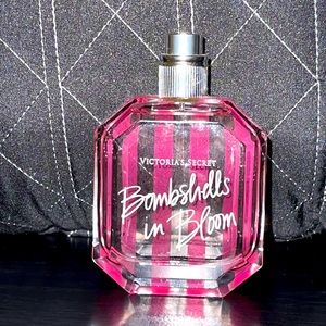 Victoria’s Secret Bombshells in Bloom